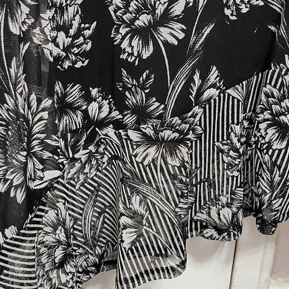 Tunic - Picture 3 of 4